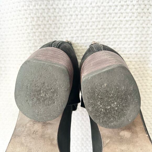 LD Tuttle The Marble Twist Knot Black Leather Pointed Ankle Boot Booties 37 - Picture 11 of 12